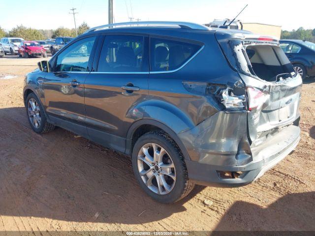 Ford Escape Titanium Image 2