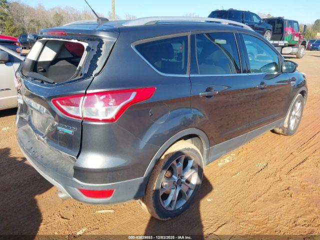 Ford Escape Titanium Image 18
