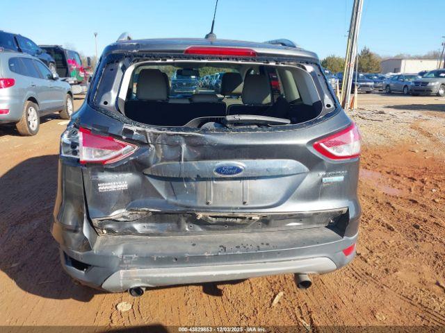 Ford Escape Titanium Image 11