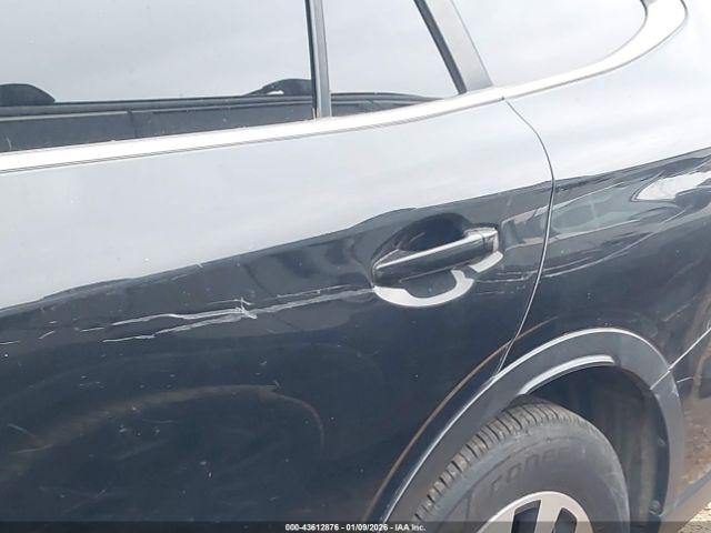 Subaru Outback Premium Image 2