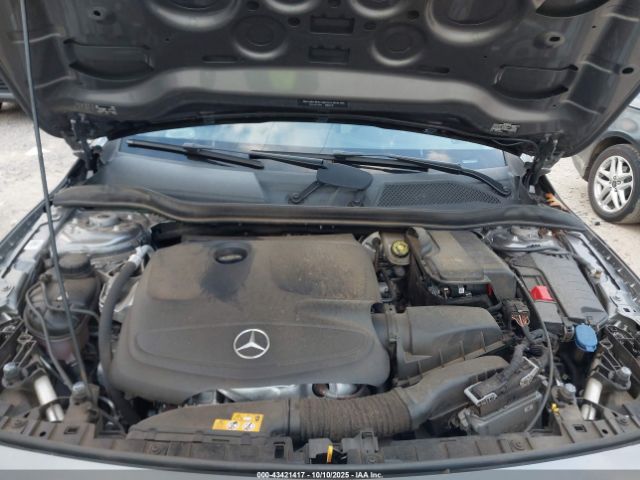 Mercedes-Benz GLA 4matic Image 2