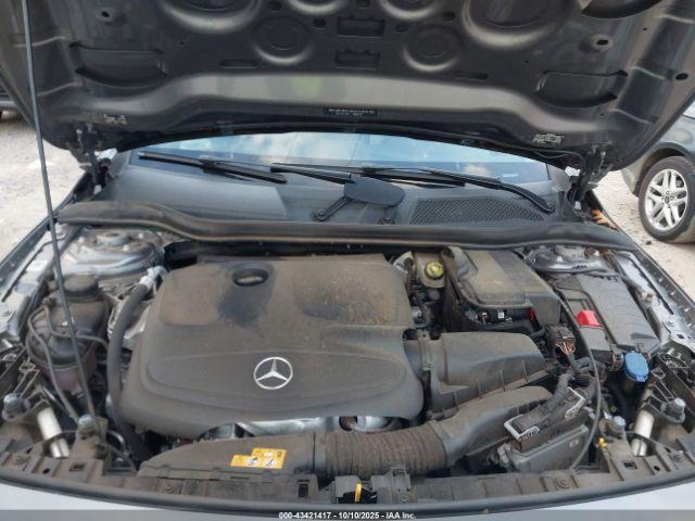 Mercedes-Benz GLA 4matic Image 2