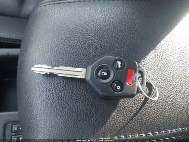 Subaru Crosstrek 2.0i Limited Image 8