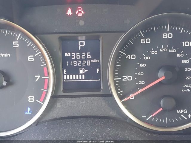 Subaru Crosstrek 2.0i Limited Image 17