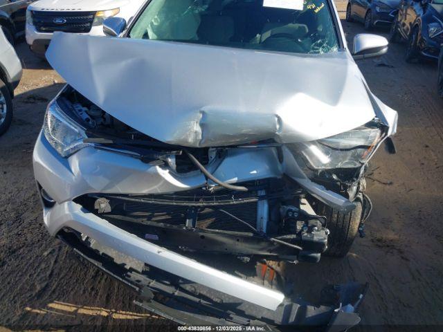 Toyota RAV4 Xle Image 8