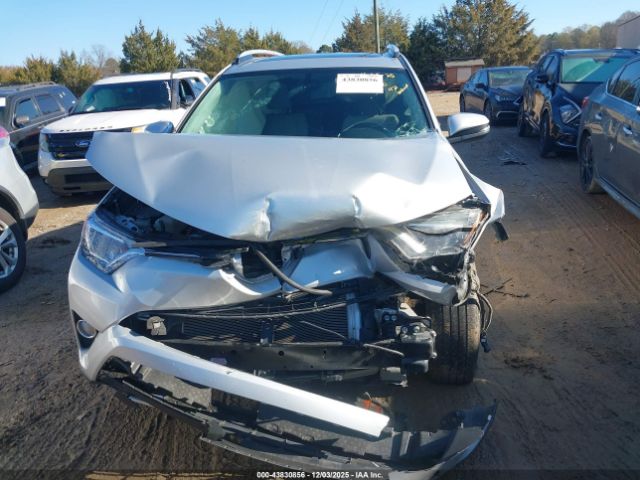 Toyota RAV4 Xle Image 3