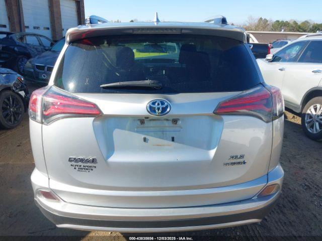 Toyota RAV4 Xle Image 6