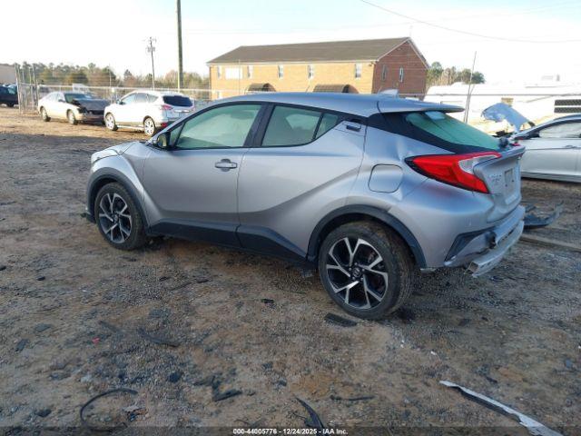 Toyota C-HR Xle Image 8