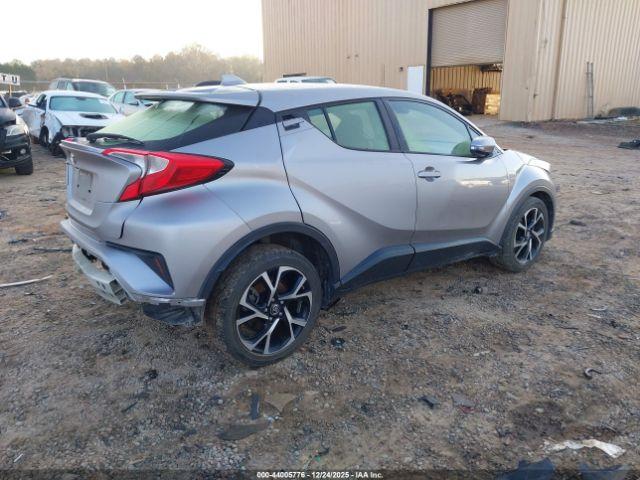 Toyota C-HR Xle Image 9