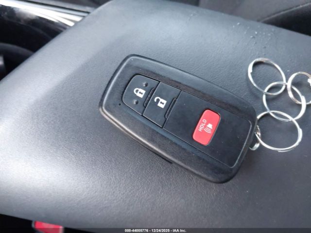 Toyota C-HR Xle Image 16