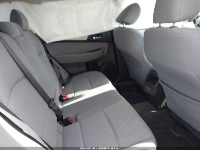 Subaru Outback 2.5i Premium Image 10