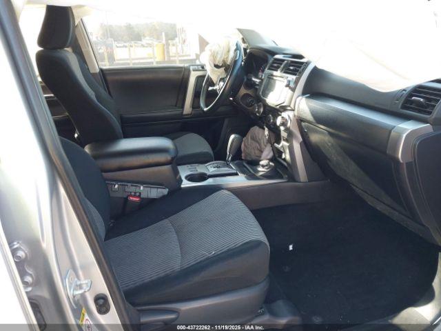 Toyota 4Runner Sr5 Image 3