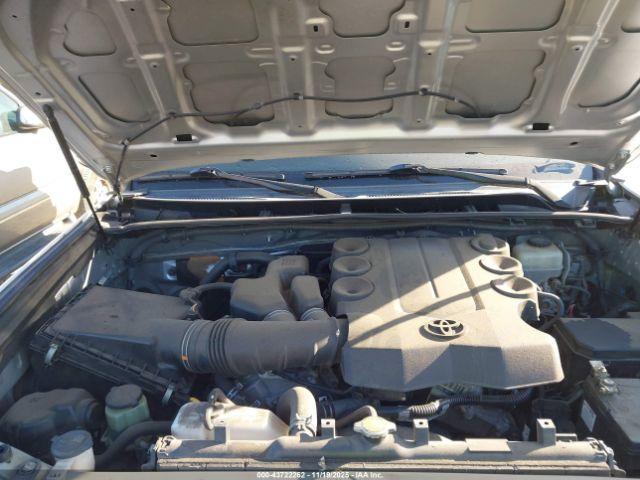 Toyota 4Runner Sr5 Image 13