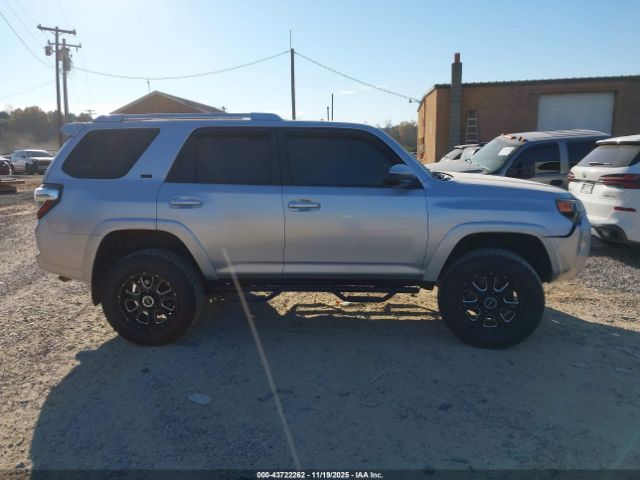 Toyota 4Runner Sr5 Image 8