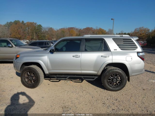 Toyota 4Runner Sr5 Image 17