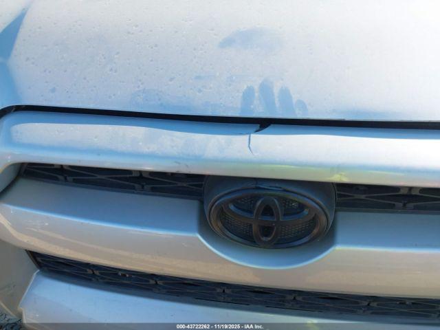 Toyota 4Runner Sr5 Image 14