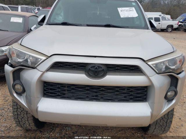 Toyota 4Runner Sr5 Image 4