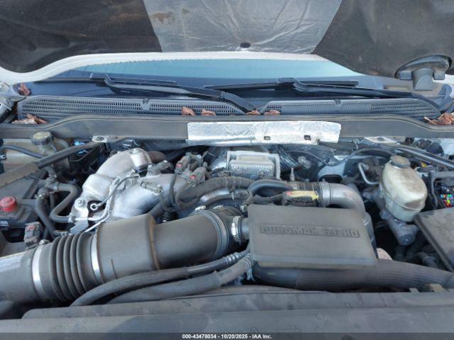 Chevrolet Silverado 2500 Lt Image 8