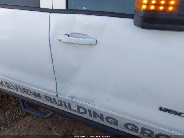 Chevrolet Silverado 2500 Lt Image 10