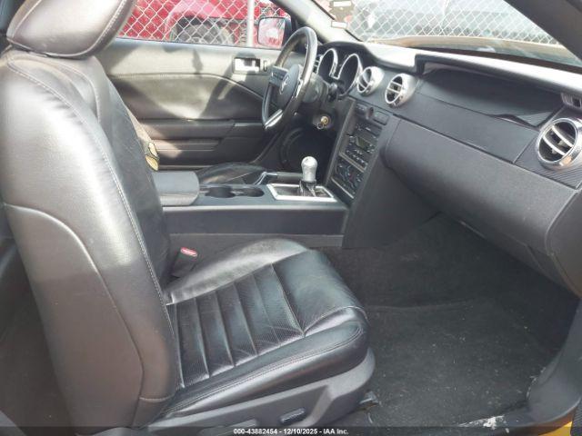 Ford Mustang Image 10