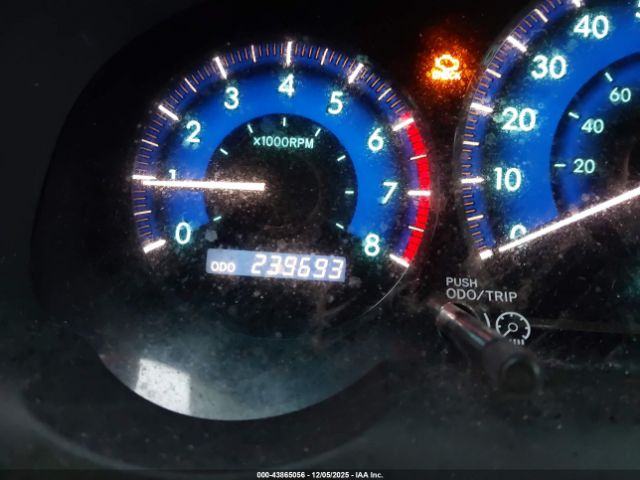 Toyota Sienna Le Image 8