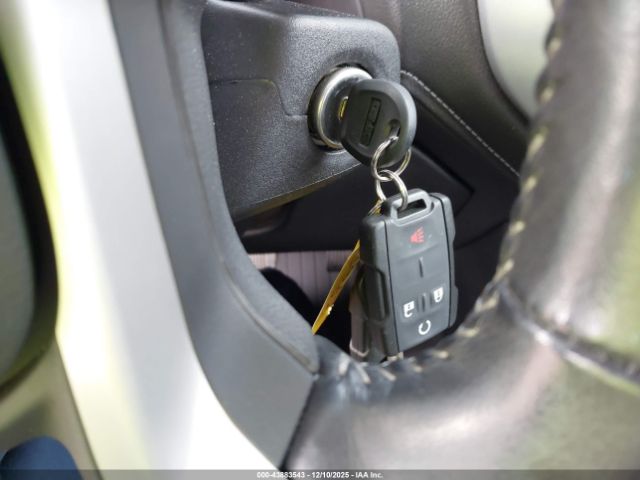 GMC Canyon 4wd  Short Box Elevation Image 6