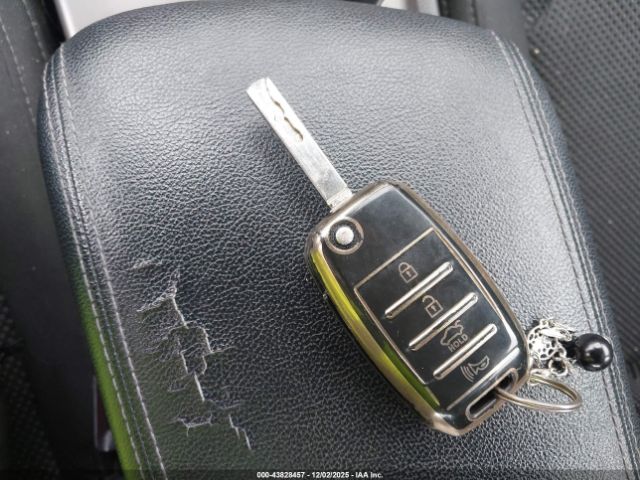 Kia Optima Lx Image 13