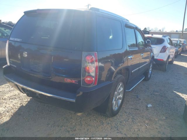 GMC Yukon Denali Image 9