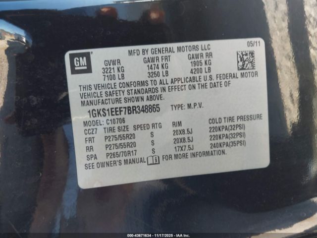 GMC Yukon Denali Image 8