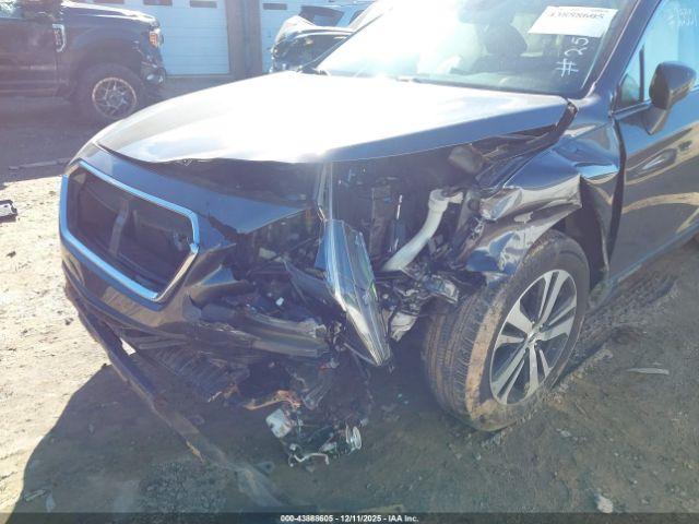 Subaru Outback 2.5i Limited Image 3