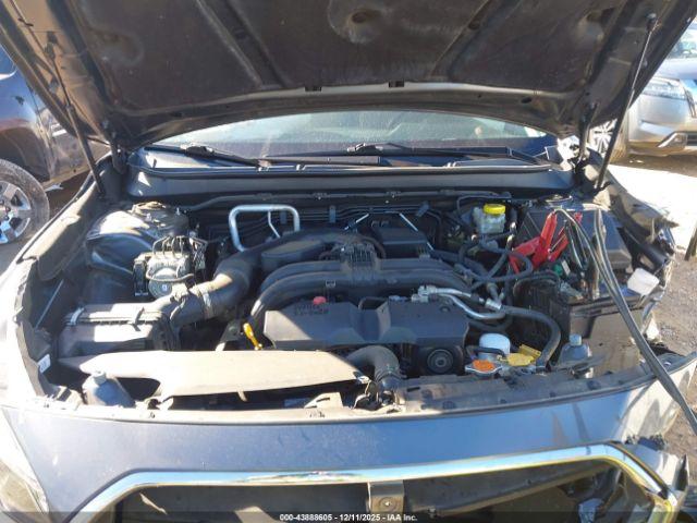 Subaru Outback 2.5i Limited Image 5