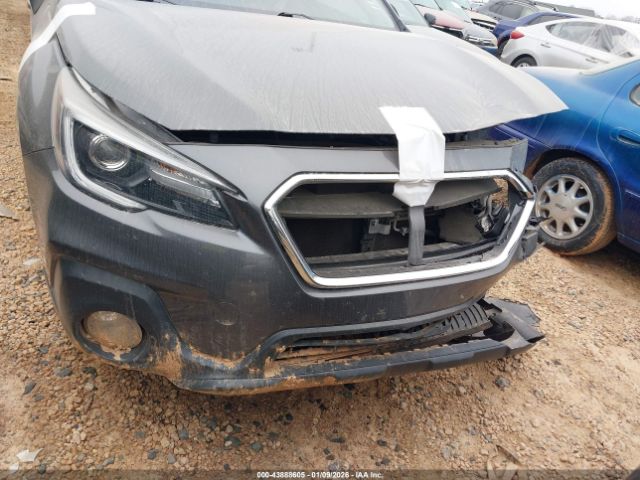 Subaru Outback 2.5i Limited Image 12