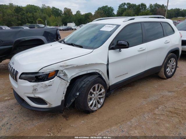 Jeep Cherokee Latitude 4x4 Image 3