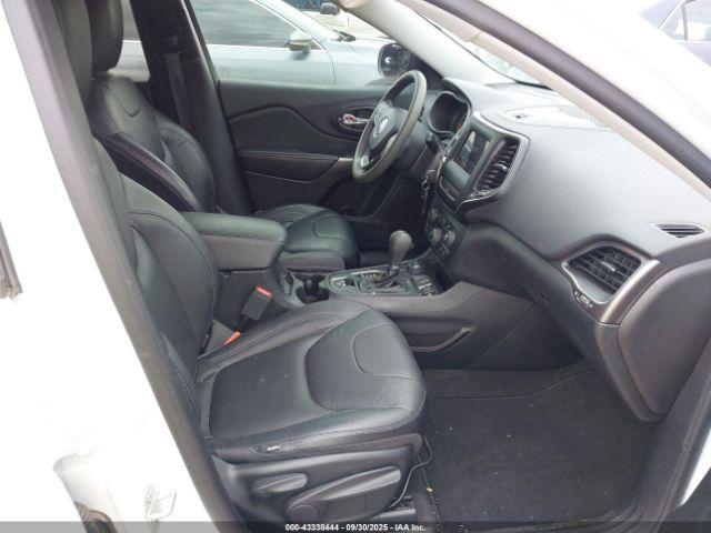 Jeep Cherokee Latitude 4x4 Image 5