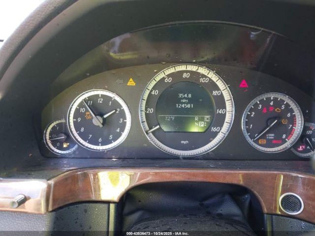 Mercedes-Benz E-Class 4matic Image 8