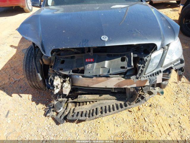 Mercedes-Benz E-Class 4matic Image 11