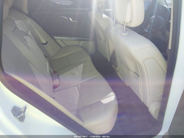 Mercedes-Benz GLK Image 10