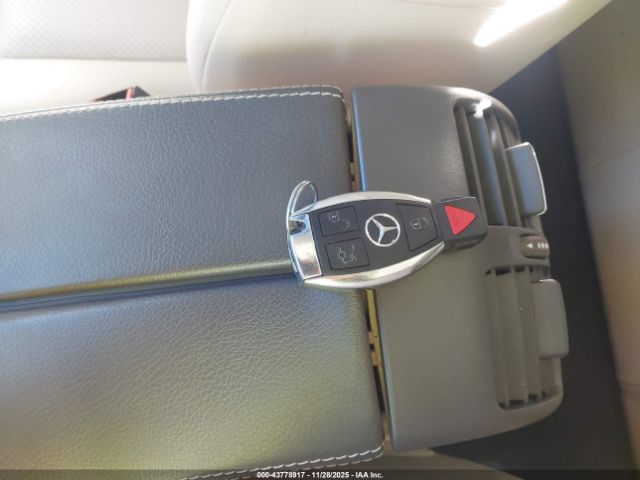 Mercedes-Benz GLK Image 15