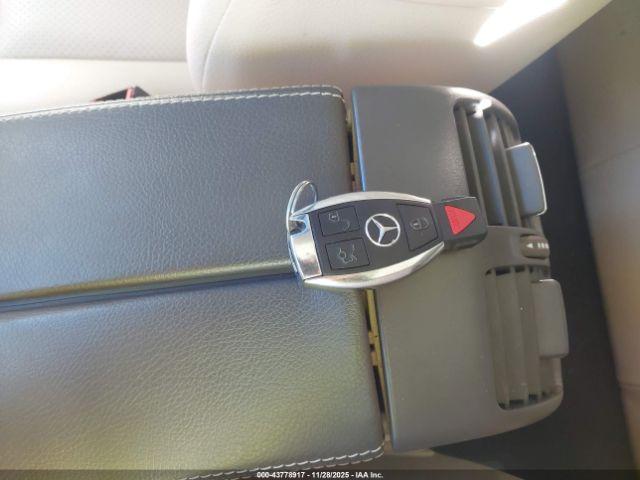 Mercedes-Benz GLK Image 15