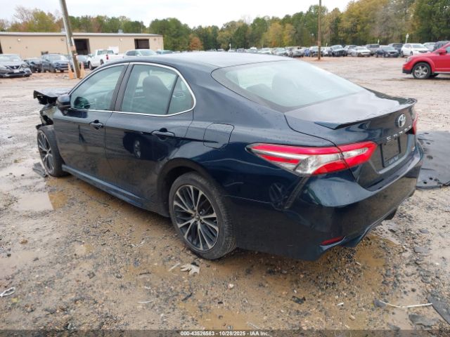 Toyota Camry Se Image 3