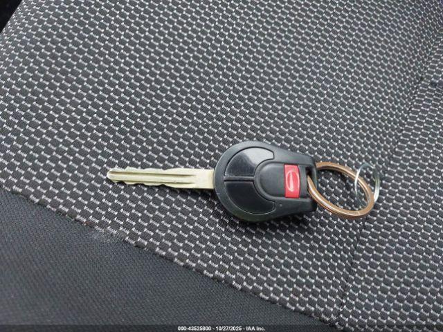 Nissan Versa 1.6 Sv Image 9