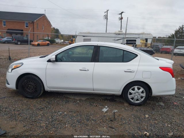 Nissan Versa 1.6 Sv Image 17