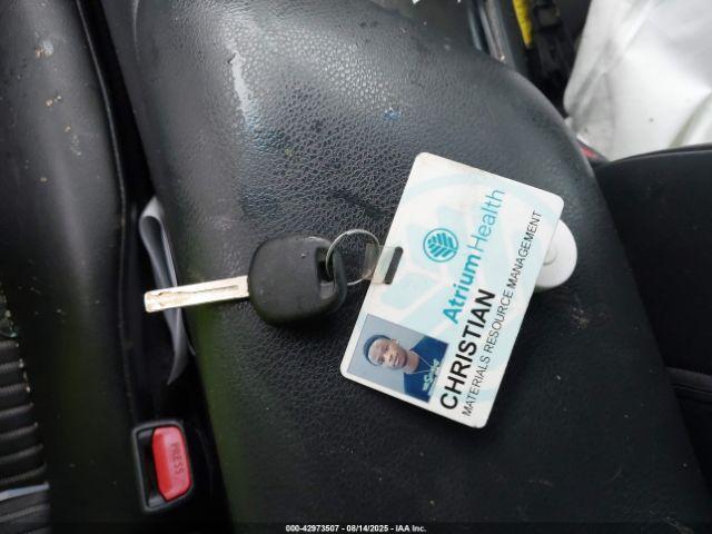 Toyota Camry Se Image 10