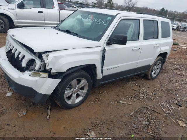 Jeep Patriot Latitude Image 10