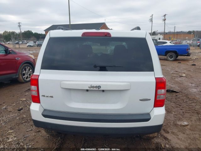 Jeep Patriot Latitude Image 3