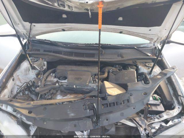 Toyota Camry Se Image 7