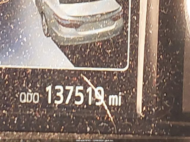 Toyota Camry Se Image 12