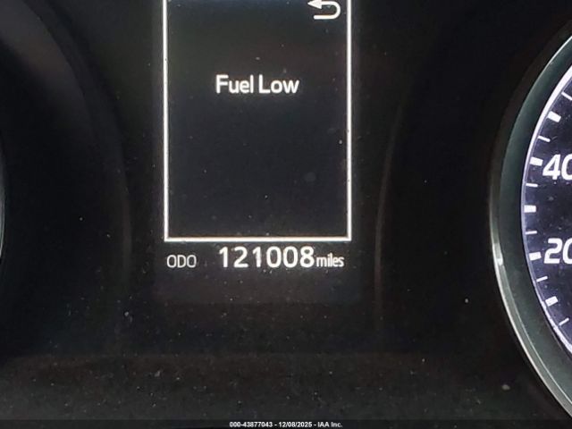 Toyota Camry Le Image 13