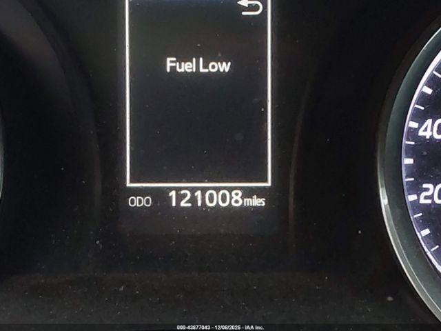 Toyota Camry Le Image 13