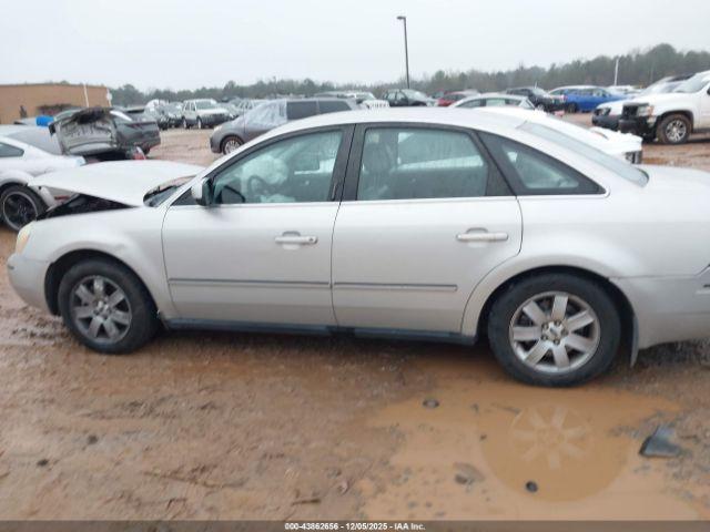 Ford Five Hundred Sel Image 13